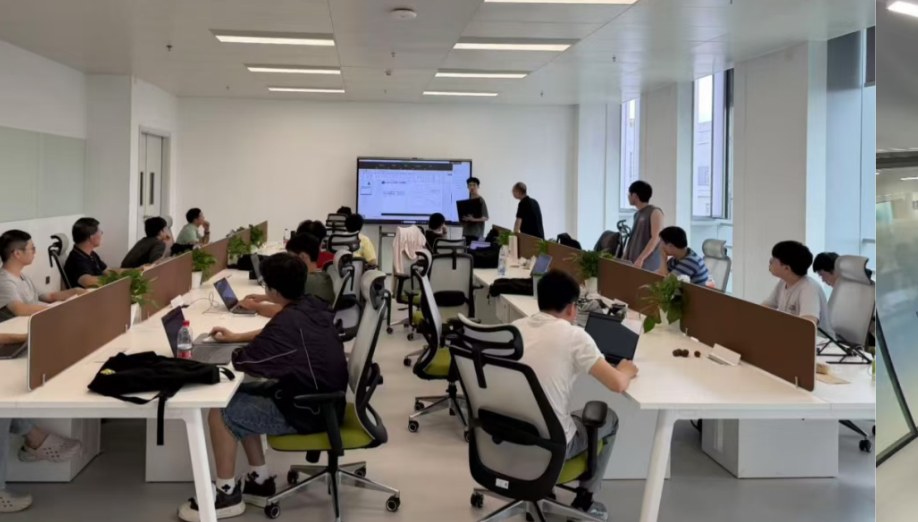 Students and researchers discussing a project at SLAI
